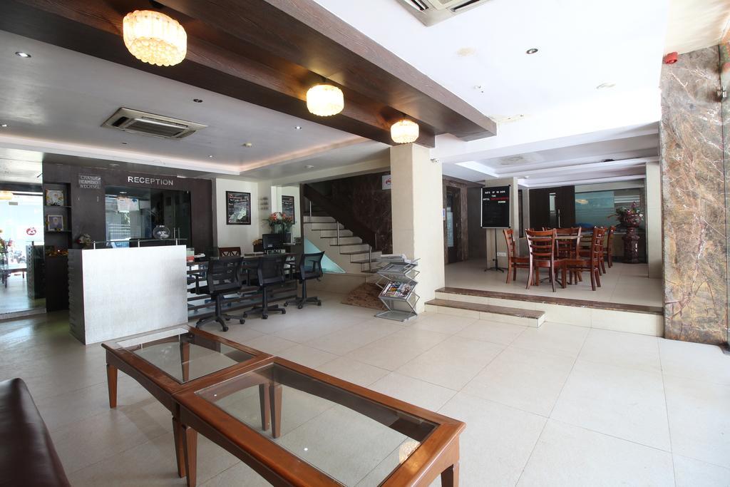 Hotel Samrat Mumbai Exteriör bild