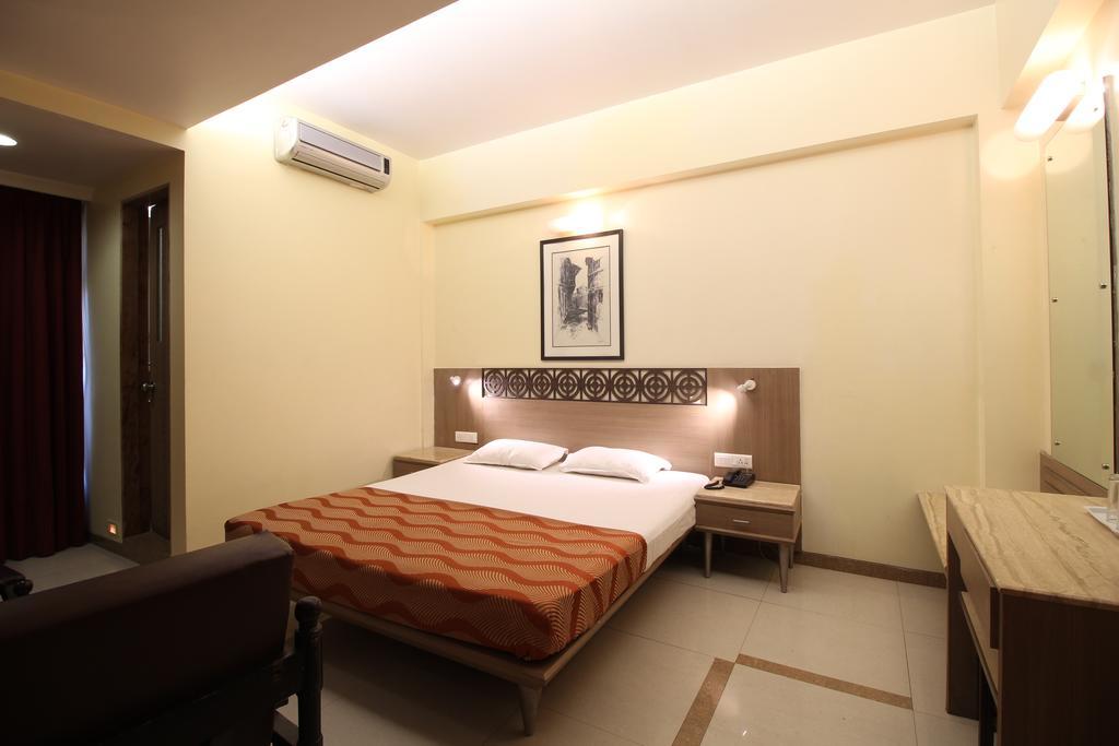 Hotel Samrat Mumbai Rum bild