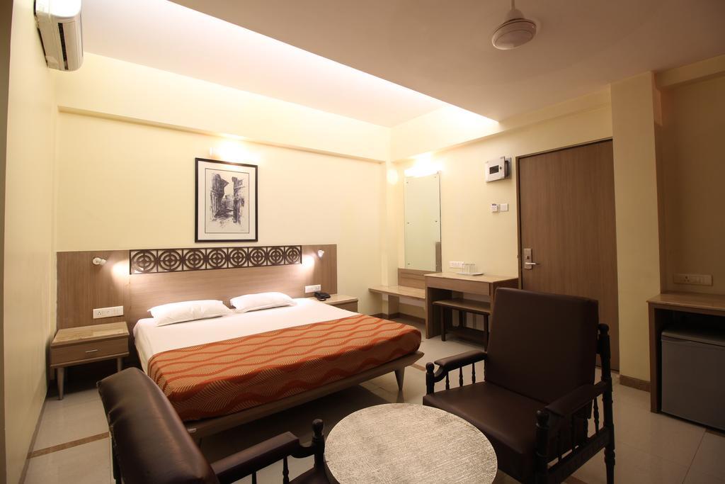 Hotel Samrat Mumbai Rum bild