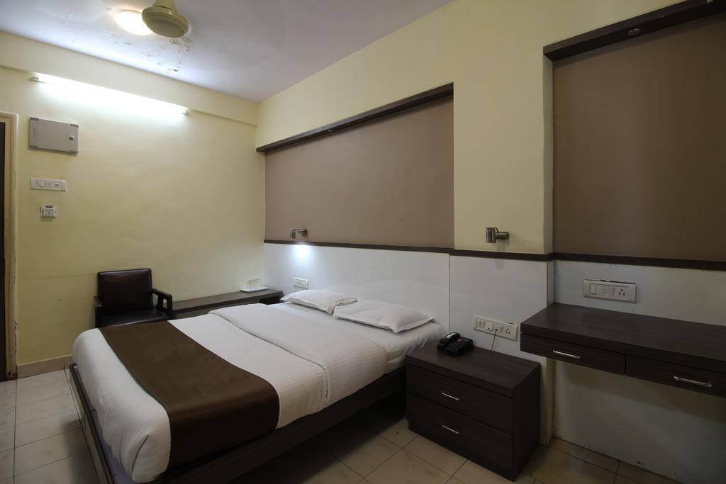 Hotel Samrat Mumbai Rum bild