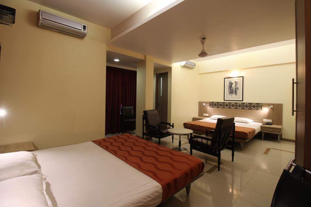 Hotel Samrat Mumbai Rum bild